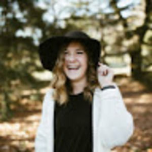 Meet your Posher, Devynne